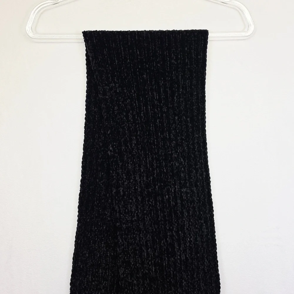Black Long Chenille Knit Scarf Womens OS Faux Fur Pom Pom‎ Winter Cozy Chic Soft